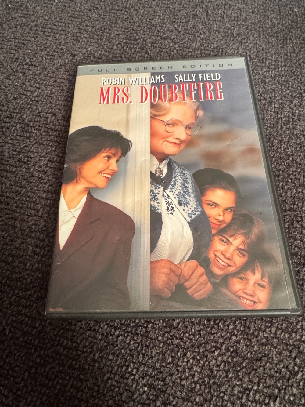Mrs. Doubtfire DVD - Classic Family Comedy Full Screen Version